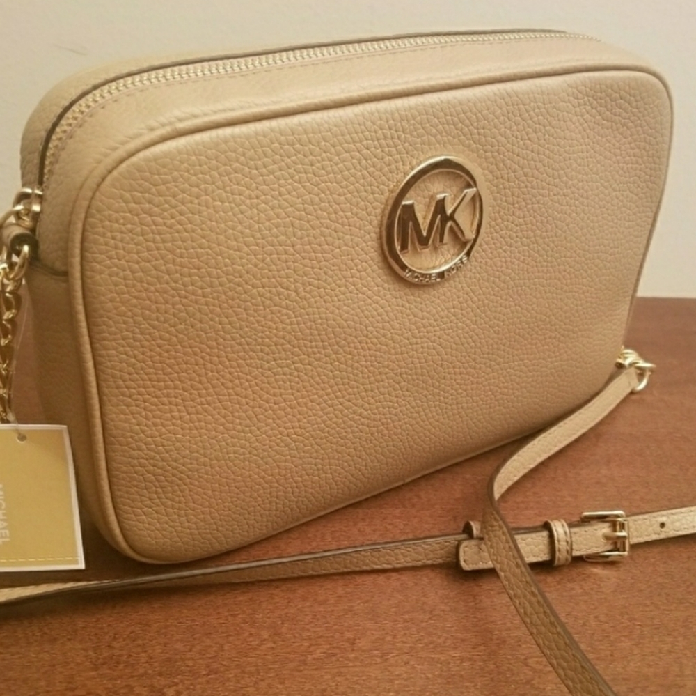 Michael Kors Crossbody Bag - Picture 4 of 8